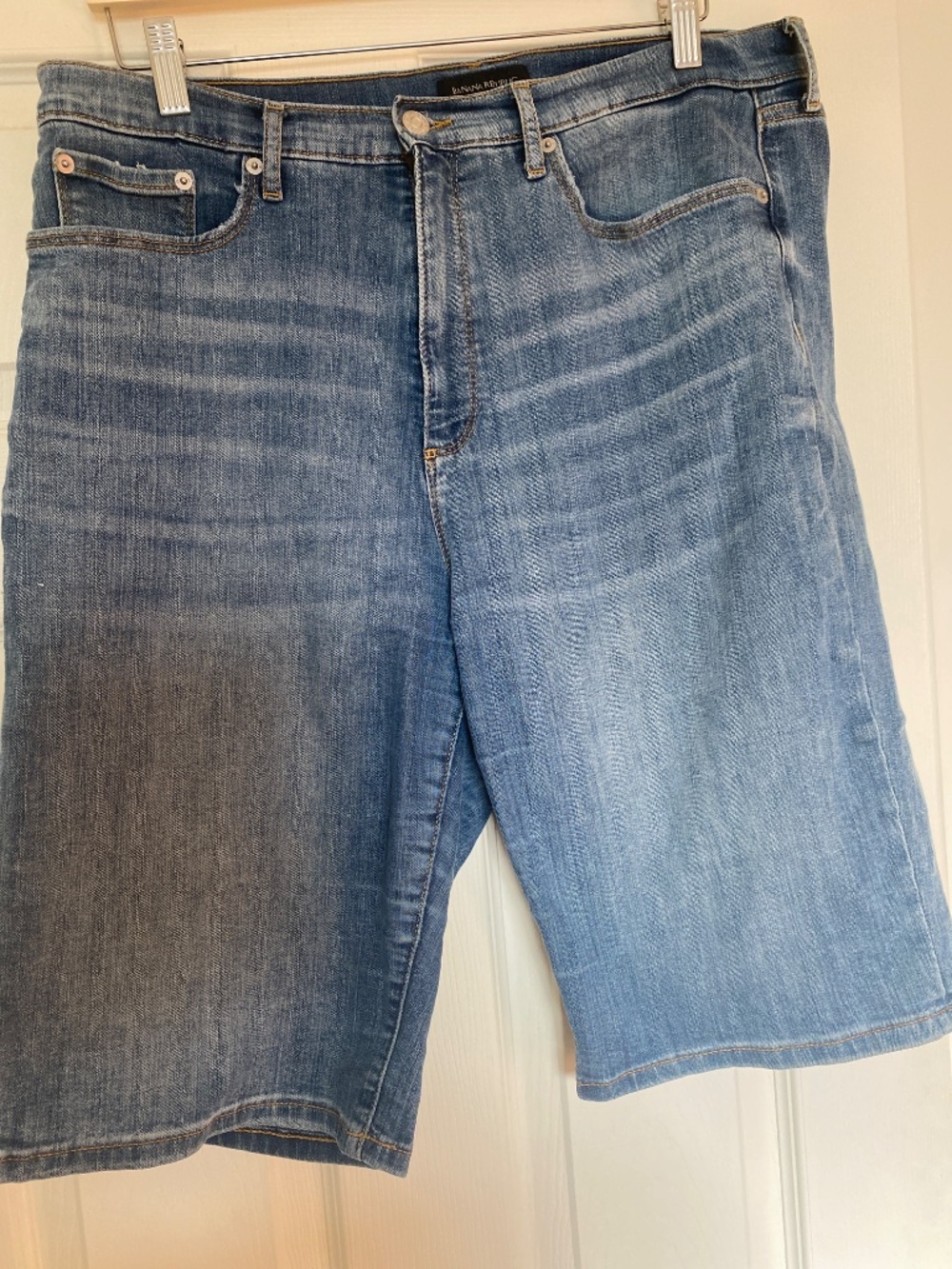 Banana Republic- Bermuda Denim Shorts Size 32